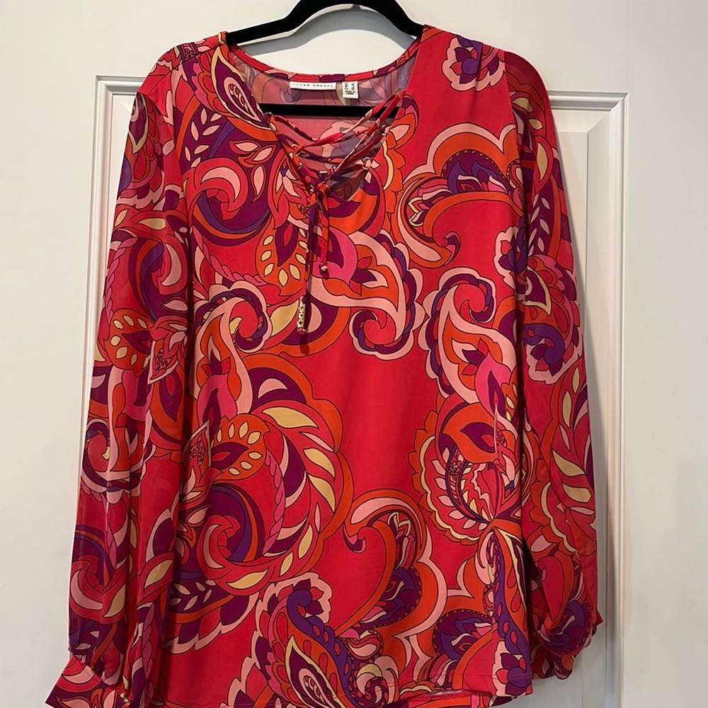 Trendy spring blouse semi sheer paisley Susan graver